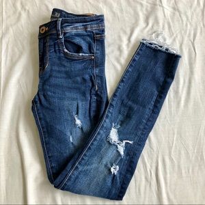 Zara Distressed/Frayed Skinny Jeans